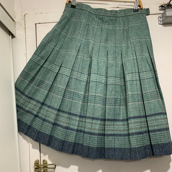 THE DUNEDIN TRADITION BY EDINBURGH WOOLLEN MILL VINTAGE WOOL PLAID SKIRTS - Picture 3 of 8